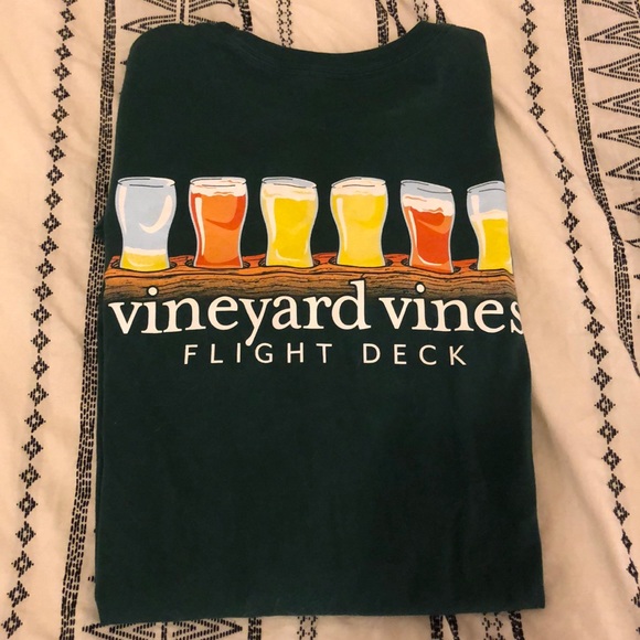 flight deck vineyard vines